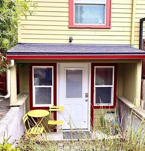 Cozy One Bed Suite In The Heart Of Ballard