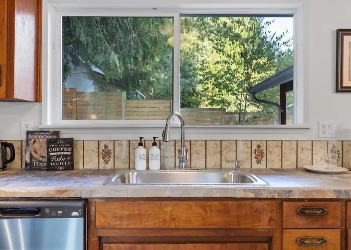 Seattle Cottage